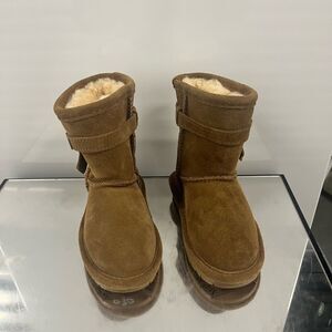 NWOT Kids BearPaw Suede Boots